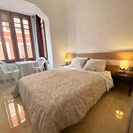 Valencia Cerca Al Puerto Shared Apartment Buitenkant foto